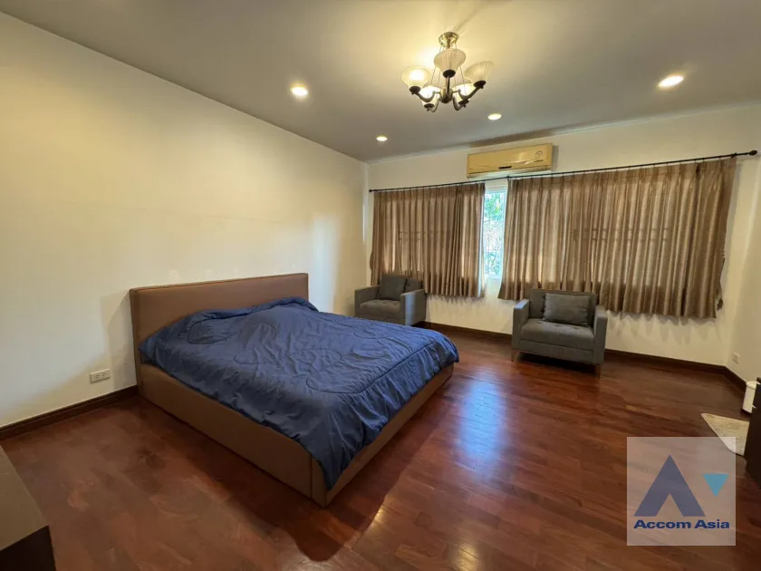 13  5 br House for rent and sale in Pattanakarn ,Bangkok BTS On Nut at Panya Pattanakarn Village AA27405