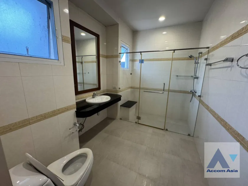 20  5 br House for rent and sale in Pattanakarn ,Bangkok BTS On Nut at Panya Pattanakarn Village AA27405