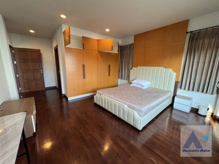 8  5 br House For Rent in Pattanakarn ,Bangkok BTS On Nut at Panya Pattanakarn Village AA27405