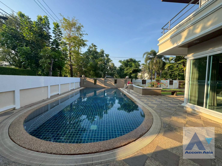  1  5 br House For Rent in Pattanakarn ,Bangkok BTS On Nut at Panya Pattanakarn Village AA27405