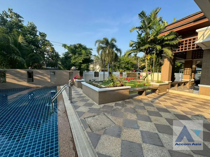 25  5 br House for rent and sale in Pattanakarn ,Bangkok BTS On Nut at Panya Pattanakarn Village AA27405