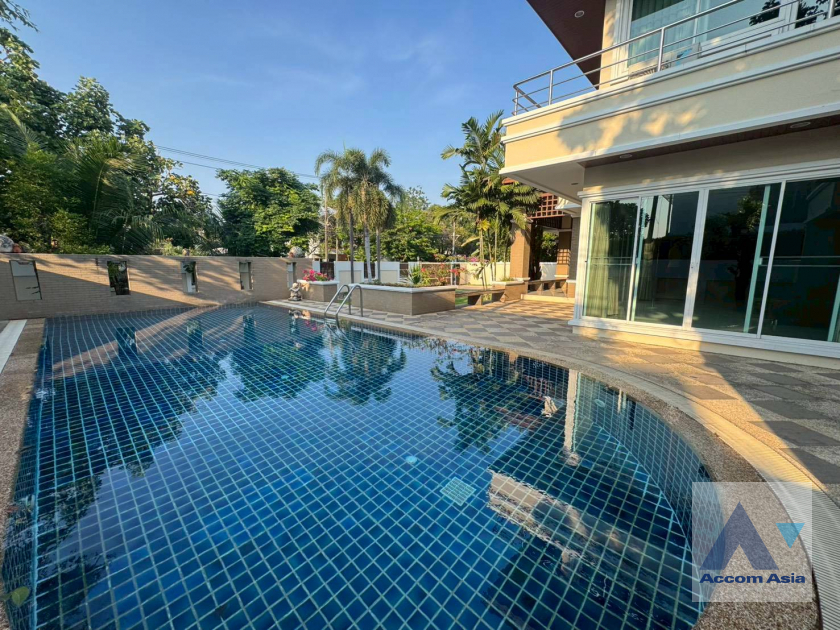 24  5 br House For Rent in Pattanakarn ,Bangkok BTS On Nut at Panya Pattanakarn Village AA27405