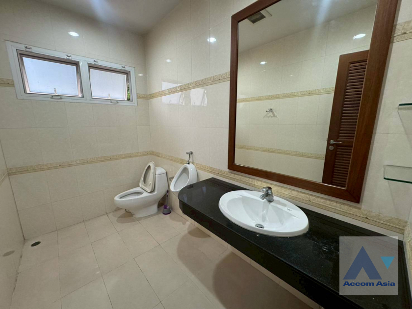 18  5 br House For Rent in Pattanakarn ,Bangkok BTS On Nut at Panya Pattanakarn Village AA27405