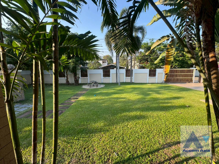 22  5 br House For Rent in Pattanakarn ,Bangkok BTS On Nut at Panya Pattanakarn Village AA27405