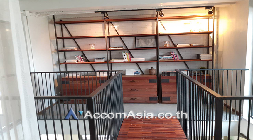 11  3 br Townhouse For Rent in Phaholyothin ,Bangkok BTS Ari AA27419