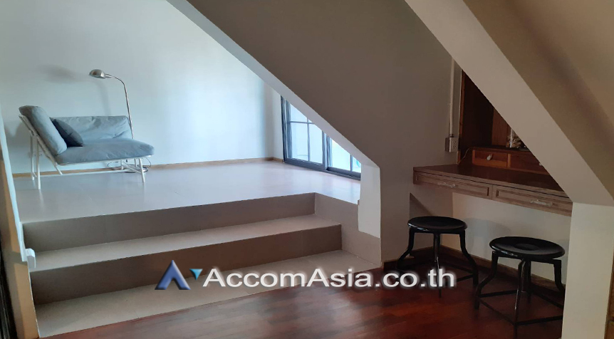12  3 br Townhouse For Rent in Phaholyothin ,Bangkok BTS Ari AA27419