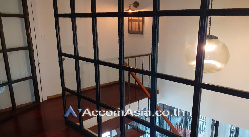 13  3 br Townhouse For Rent in Phaholyothin ,Bangkok BTS Ari AA27419