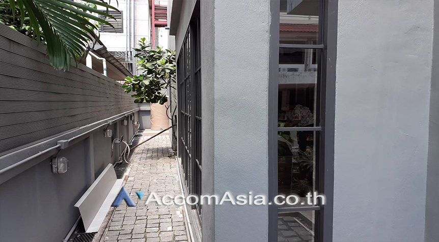 14  3 br Townhouse For Rent in Phaholyothin ,Bangkok BTS Ari AA27419