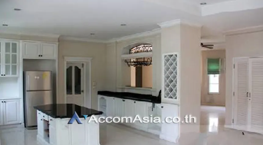 unitPet friendly |  5 Bedrooms  House For Rent in Samutprakan, Samutprakan  (AA27428)