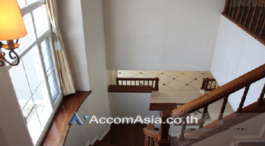  1  5 br House For Rent in Samutprakan ,Samutprakan  at Nantawan Village Srinakarin AA27428