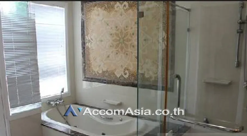 4  5 br House For Rent in Samutprakan ,Samutprakan  at Nantawan Village Srinakarin AA27428