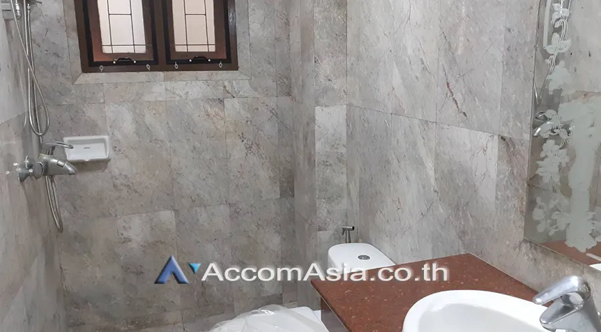 11  6 br House For Rent in Sathorn ,Bangkok MRT Khlong Toei AA27440