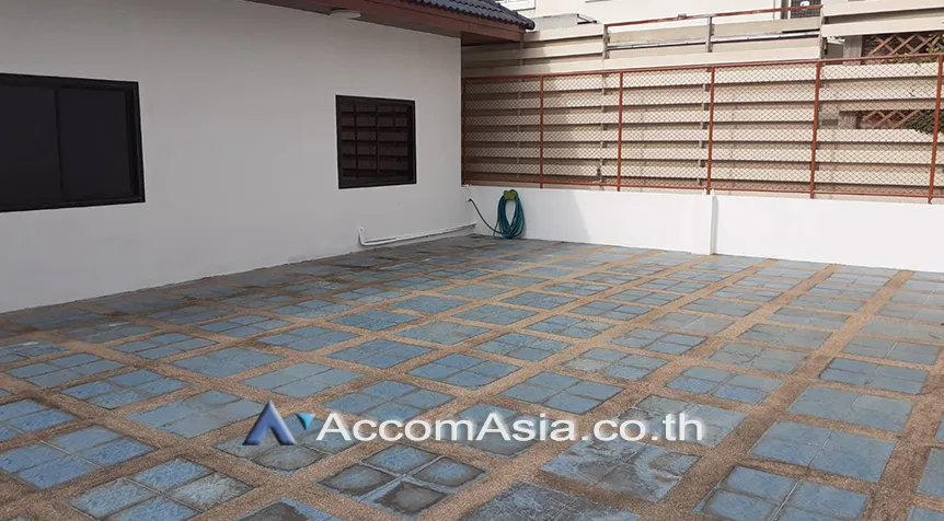 14  6 br House For Rent in Sathorn ,Bangkok MRT Khlong Toei AA27440