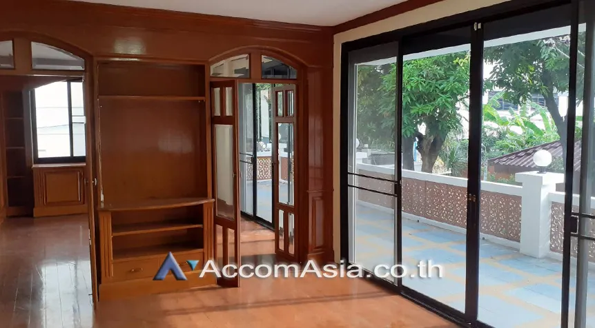9  6 br House For Rent in Sathorn ,Bangkok MRT Khlong Toei AA27440