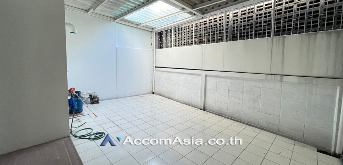 13  4 br Townhouse For Rent in Sathorn ,Bangkok BRT Nararam 3 at Modern style AA27493