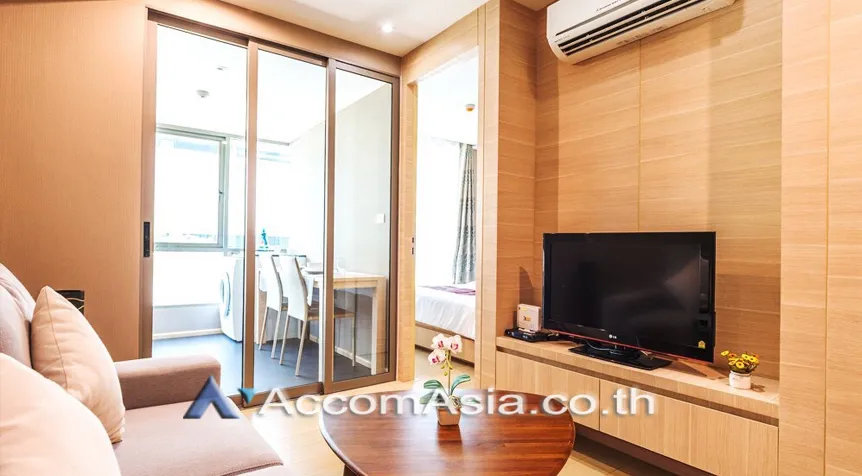unit 1 Bedroom  Condominium For Rent & Sale in Silom, Bangkok  near BTS Sala Daeng - BTS Chong Nonsi (AA27517)
