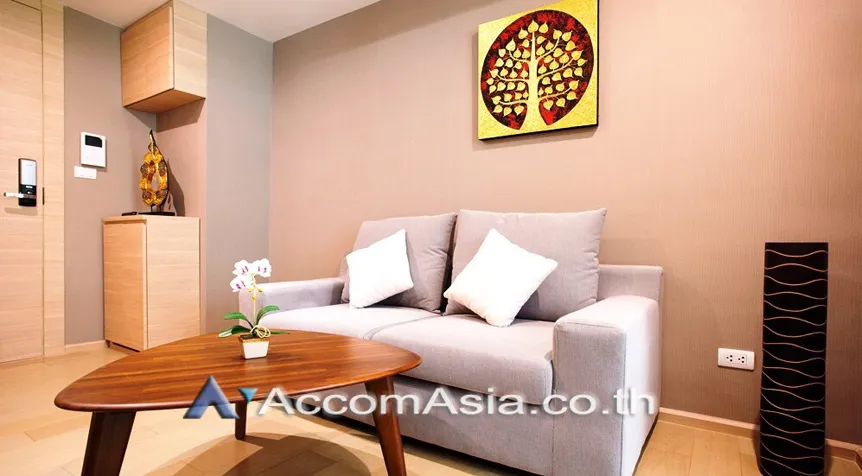 unit 1 Bedroom  Condominium For Rent & Sale in Silom, Bangkok  near BTS Sala Daeng - BTS Chong Nonsi (AA27517)