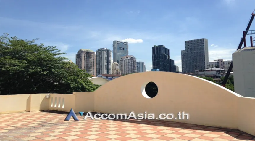 unit 6 Bedrooms  House For Rent & Sale in Silom, Bangkok  near BTS Sala Daeng (AA27553)