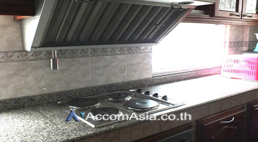 5  6 br House for rent and sale in Silom ,Bangkok BTS Sala Daeng AA27553