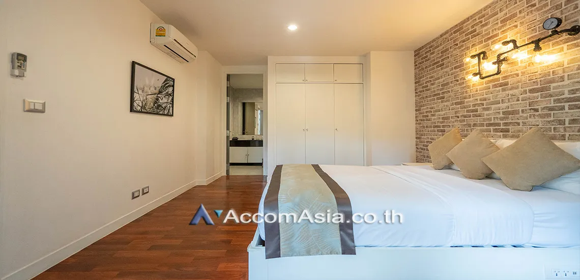 11  3 br Apartment For Rent in Ploenchit ,Bangkok BTS Chidlom - MRT Lumphini at Low-Rise Cozy Apartment, 5 mins walk to Lumpini park AA27586