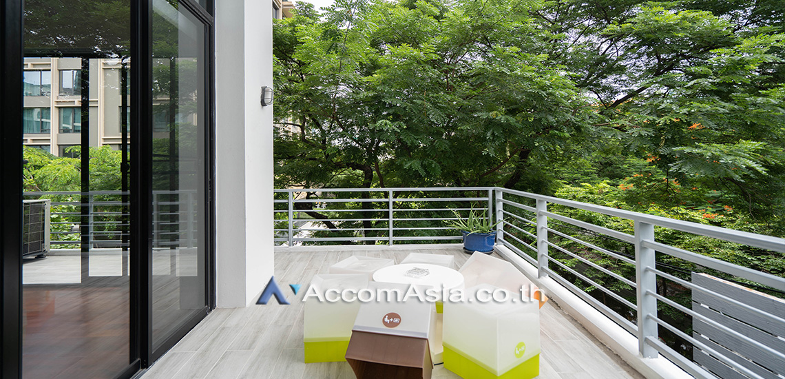 5  3 br Apartment For Rent in Ploenchit ,Bangkok BTS Chitlom - MRT Lumphini at Low-Rise Cozy Apartment, 5 mins walk to Lumpini park AA27586