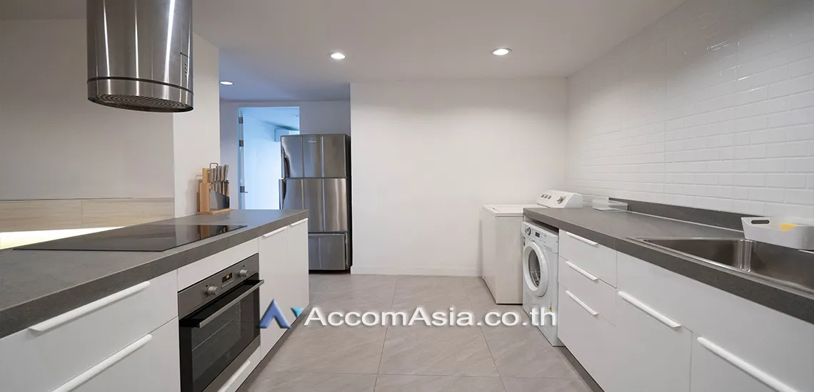 4  3 br Apartment For Rent in Ploenchit ,Bangkok BTS Chidlom - MRT Lumphini at Low-Rise Cozy Apartment, 5 mins walk to Lumpini park AA27587