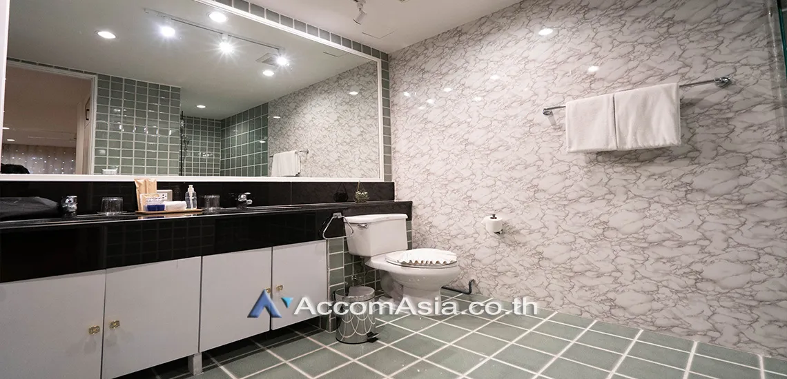 7  3 br Apartment For Rent in Ploenchit ,Bangkok BTS Chidlom - MRT Lumphini at Low-Rise Cozy Apartment, 5 mins walk to Lumpini park AA27587