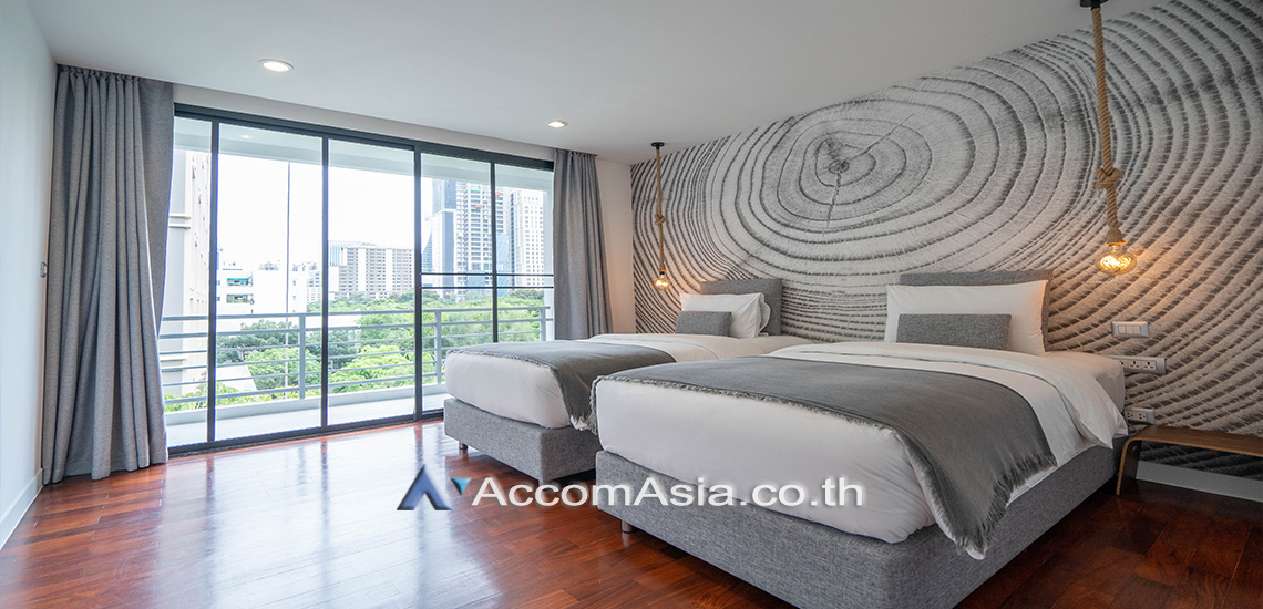 12  3 br Apartment For Rent in Ploenchit ,Bangkok BTS Chitlom - MRT Lumphini at Low-Rise Cozy Apartment, 5 mins walk to Lumpini park AA27587