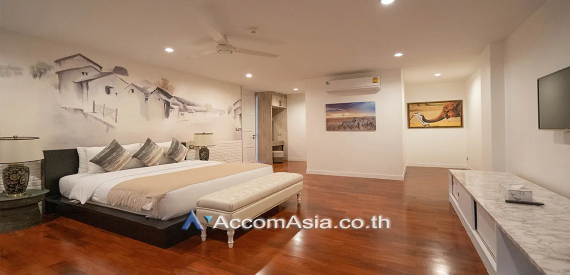 10  3 br Apartment For Rent in Ploenchit ,Bangkok BTS Chidlom - MRT Lumphini at Low-Rise Cozy Apartment, 5 mins walk to Lumpini park AA27587