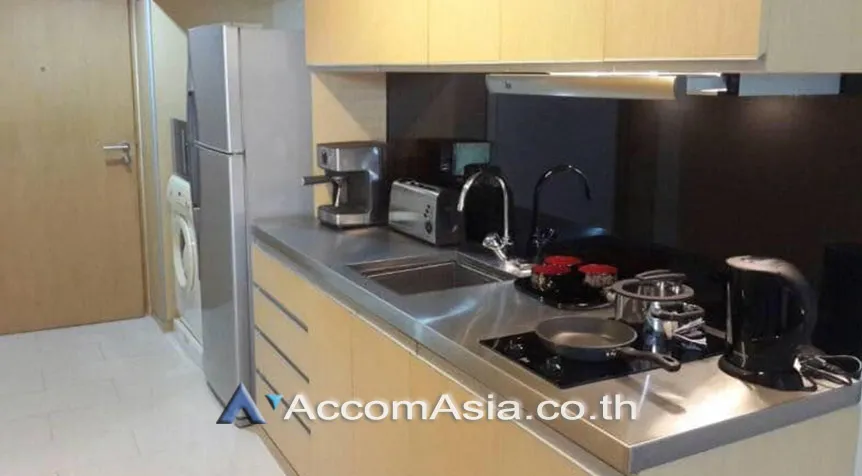 unit 1 Bedroom  Condominium For Rent & Sale in Sukhumvit, Bangkok  near BTS Phrom Phong (AA27588)