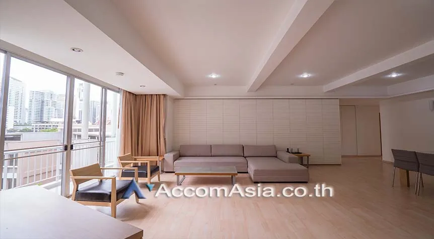 unit 3 Bedrooms  Apartment For Rent in Sukhumvit, Bangkok  near BTS Phrom Phong (AA27606)