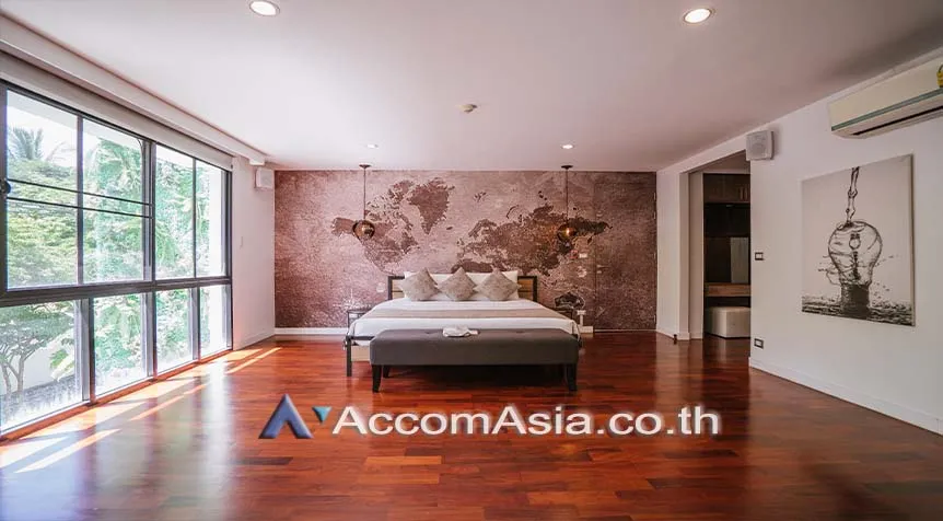 7  3 br Apartment For Rent in Ploenchit ,Bangkok BTS Chidlom - MRT Lumphini at Low-Rise Cozy Apartment, 5 mins walk to Lumpini park AA27607