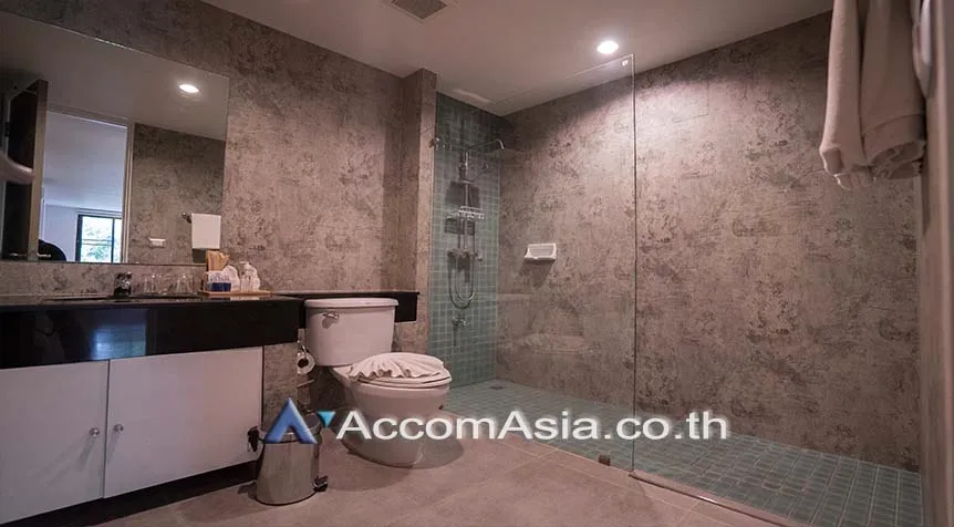11  3 br Apartment For Rent in Ploenchit ,Bangkok BTS Chidlom - MRT Lumphini at Low-Rise Cozy Apartment, 5 mins walk to Lumpini park AA27607