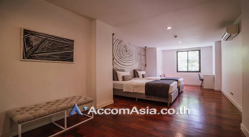 8  3 br Apartment For Rent in Ploenchit ,Bangkok BTS Chidlom - MRT Lumphini at Low-Rise Cozy Apartment, 5 mins walk to Lumpini park AA27607