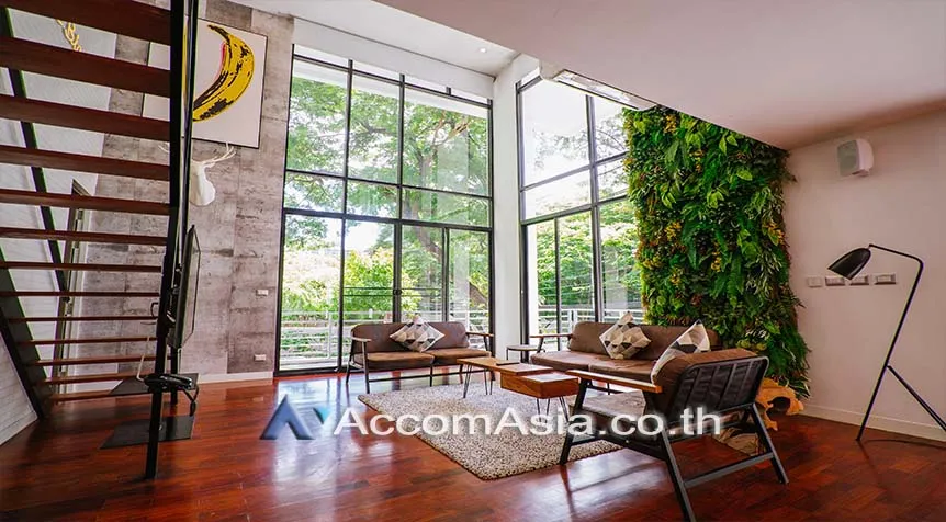 unitDuplex Condo |  3 Bedrooms  Apartment For Rent in Ploenchit, Bangkok  near BTS Chitlom - MRT Lumphini (AA27607)