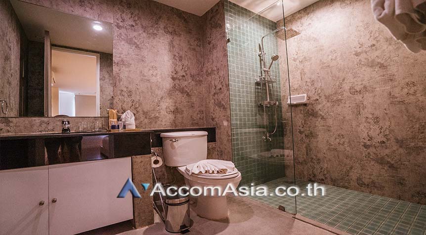 12  3 br Apartment For Rent in Ploenchit ,Bangkok BTS Chitlom - MRT Lumphini at Low-Rise Cozy Apartment, 5 mins walk to Lumpini park AA27607