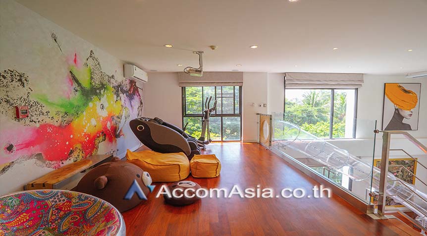 9  6 br Apartment For Rent in Ploenchit ,Bangkok BTS Chitlom - MRT Lumphini at Low-Rise Cozy Apartment, 5 mins walk to Lumpini park AA27609