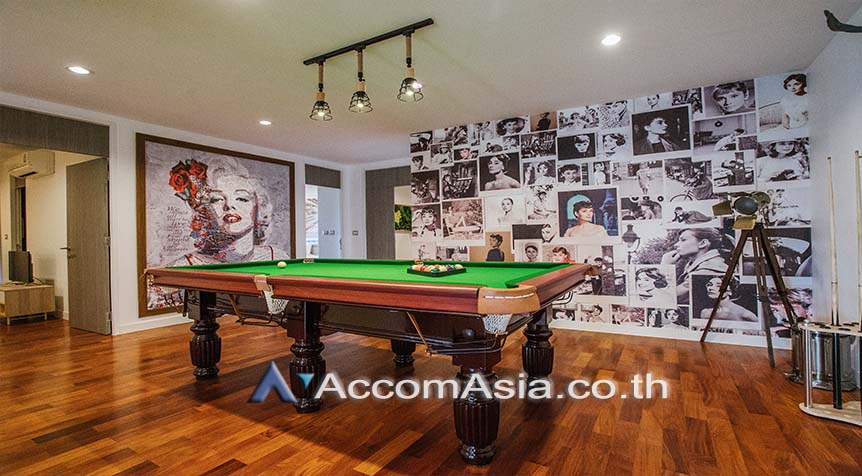 10  6 br Apartment For Rent in Ploenchit ,Bangkok BTS Chitlom - MRT Lumphini at Low-Rise Cozy Apartment, 5 mins walk to Lumpini park AA27609