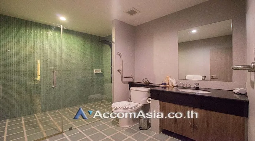 32  6 br Apartment For Rent in Ploenchit ,Bangkok BTS Chidlom - MRT Lumphini at Low-Rise Cozy Apartment, 5 mins walk to Lumpini park AA27609