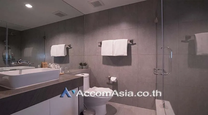 33  6 br Apartment For Rent in Ploenchit ,Bangkok BTS Chidlom - MRT Lumphini at Low-Rise Cozy Apartment, 5 mins walk to Lumpini park AA27609