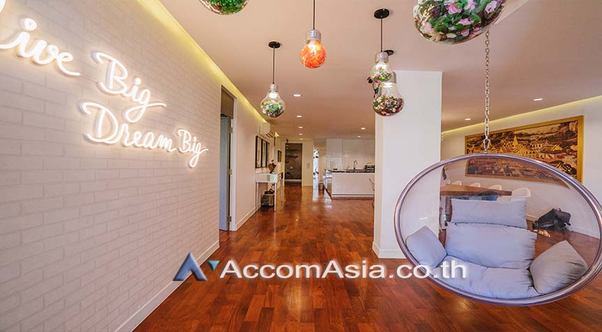 8  6 br Apartment For Rent in Ploenchit ,Bangkok BTS Chitlom - MRT Lumphini at Low-Rise Cozy Apartment, 5 mins walk to Lumpini park AA27609