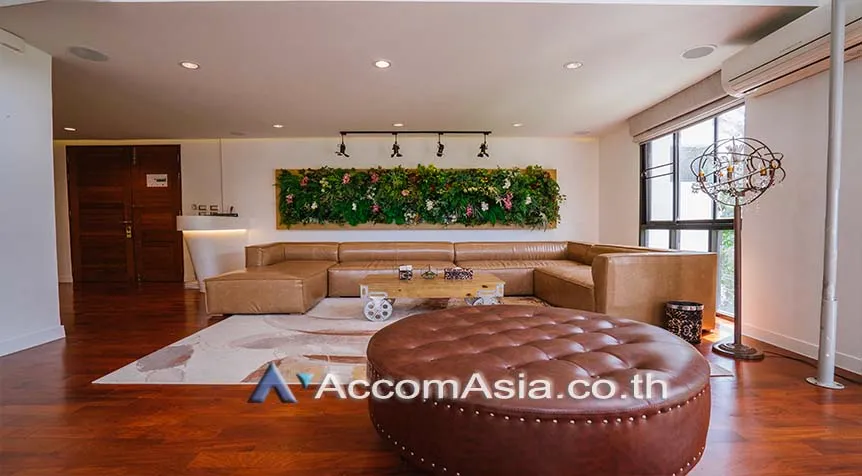 7  6 br Apartment For Rent in Ploenchit ,Bangkok BTS Chitlom - MRT Lumphini at Low-Rise Cozy Apartment, 5 mins walk to Lumpini park AA27609