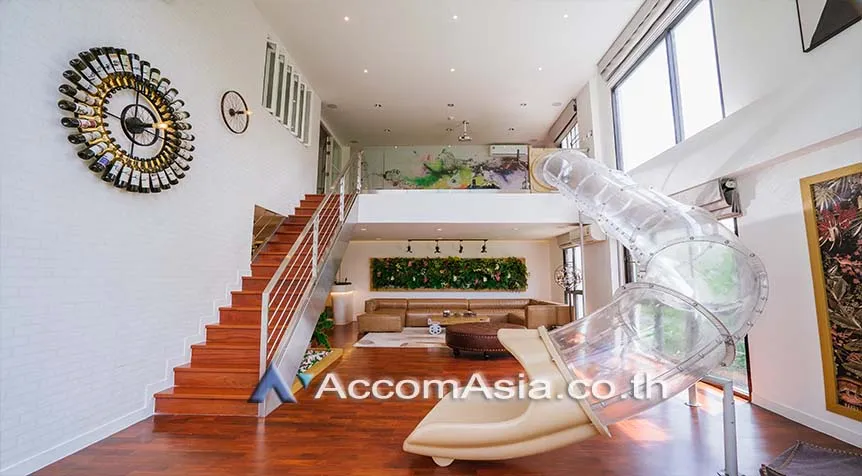  2  6 br Apartment For Rent in Ploenchit ,Bangkok BTS Chitlom - MRT Lumphini at Low-Rise Cozy Apartment, 5 mins walk to Lumpini park AA27609