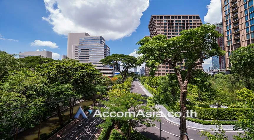 17  6 br Apartment For Rent in Ploenchit ,Bangkok BTS Chidlom - MRT Lumphini at Low-Rise Cozy Apartment, 5 mins walk to Lumpini park AA27609