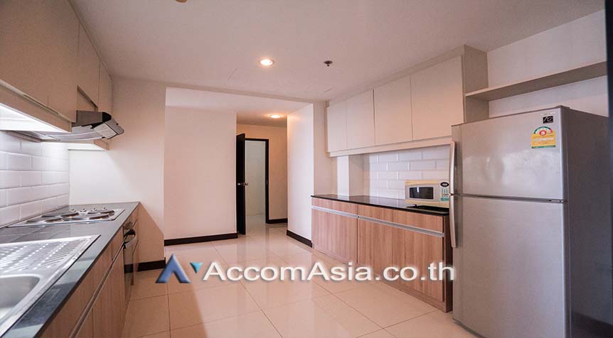4  3 br Apartment for rent and sale in Sukhumvit ,Bangkok BTS Ekkamai at High-Rise Living with a Large Balcony Apartment in Ekkamai AA27660