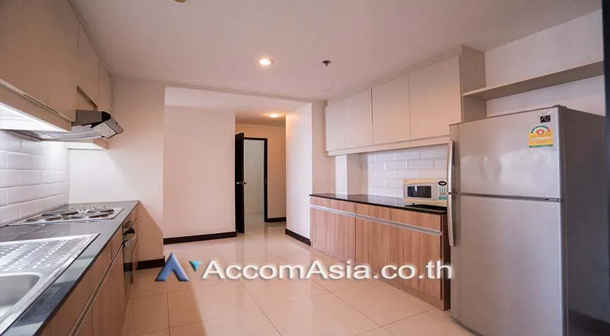 unit 3 Bedrooms  Apartment For Rent & Sale in Sukhumvit, Bangkok  near BTS Ekkamai (AA27660)