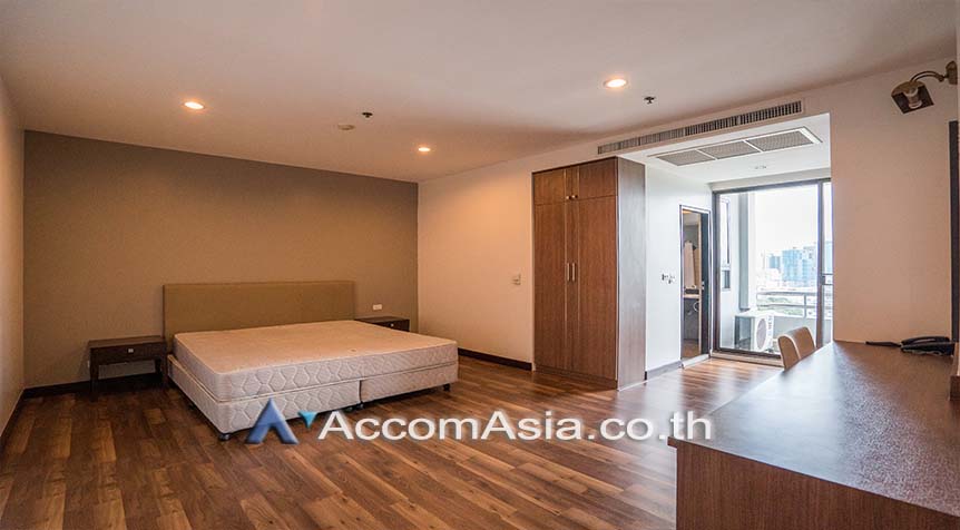 7  3 br Apartment for rent and sale in Sukhumvit ,Bangkok BTS Ekkamai at High-Rise Living with a Large Balcony Apartment in Ekkamai AA27660