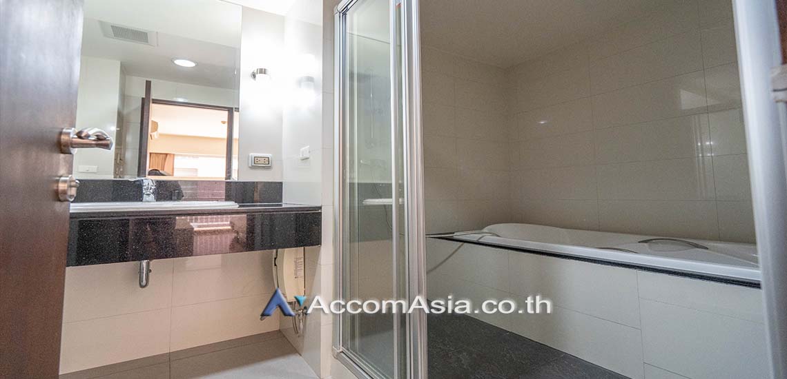 6  2 br Apartment For Rent in Sukhumvit ,Bangkok MRT Sukhumvit - BTS Asok at Peaceful residential AA27823