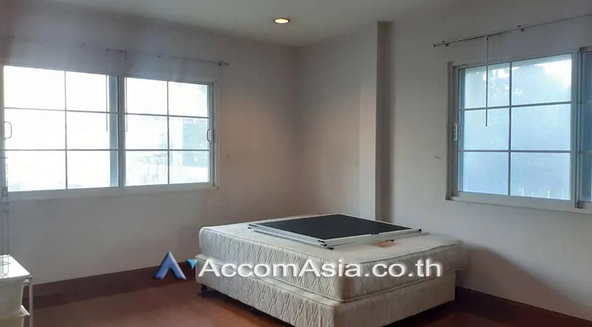 11  3 br House For Rent in Sukhumvit ,Bangkok BTS Ekkamai at House in Compound AA27862