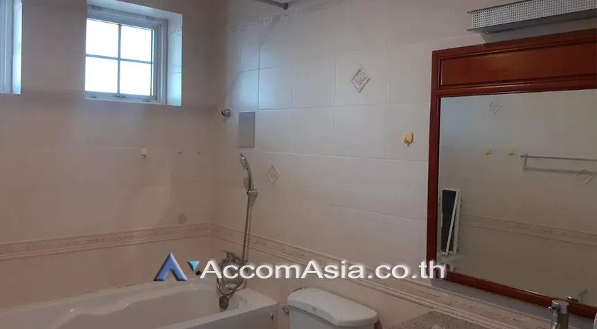 10  3 br House For Rent in Sukhumvit ,Bangkok BTS Ekkamai at House in Compound AA27862